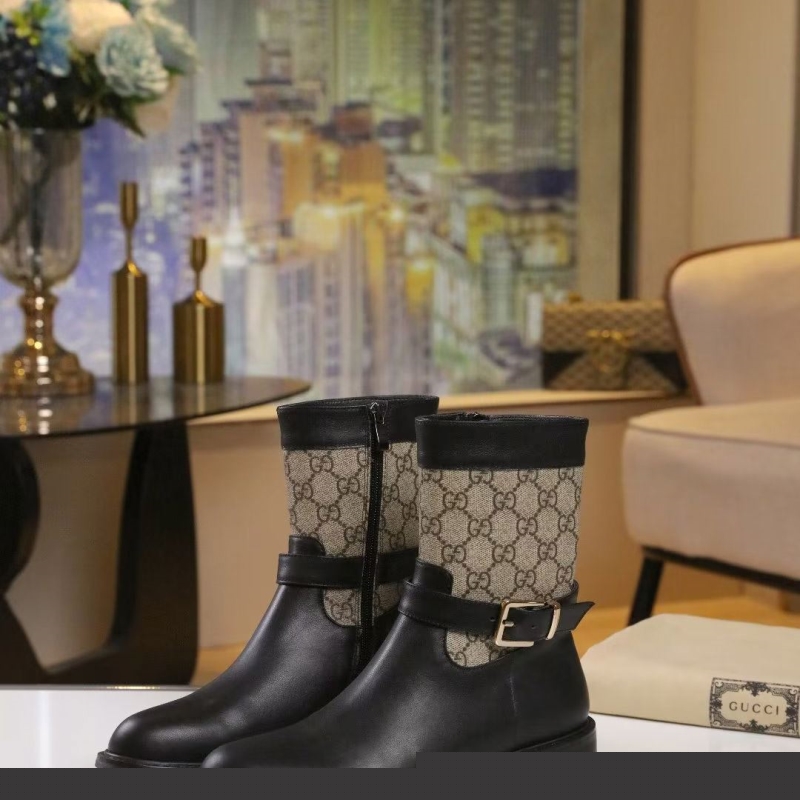 G*u*i boots